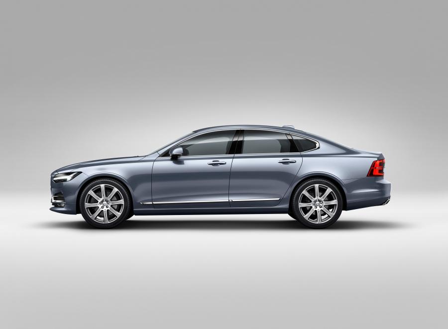  Volvo S90 T6 Inscription 2016 года  (фото 19 из 84)